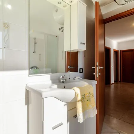 Spacious Holiday In With Terrace