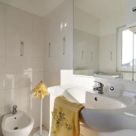 Spacious Holiday In With Terrace Apartmán *