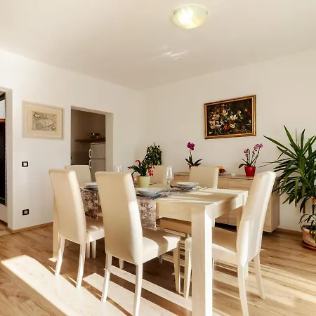 Spacious Holiday In With Terrace
