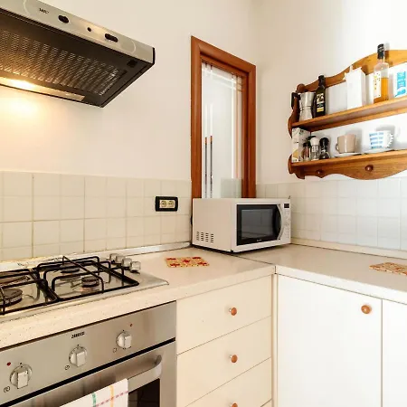 Spacious Holiday In With Terrace Apartmán *