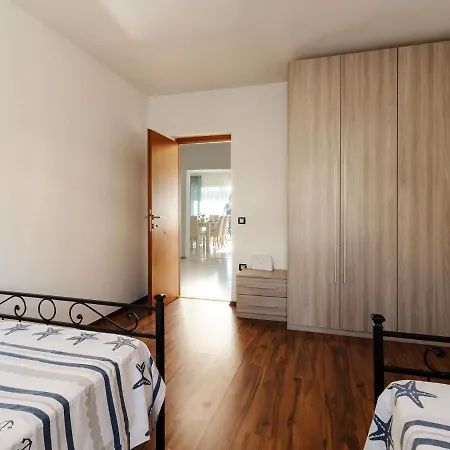 Spacious Holiday In With Terrace Apartman *